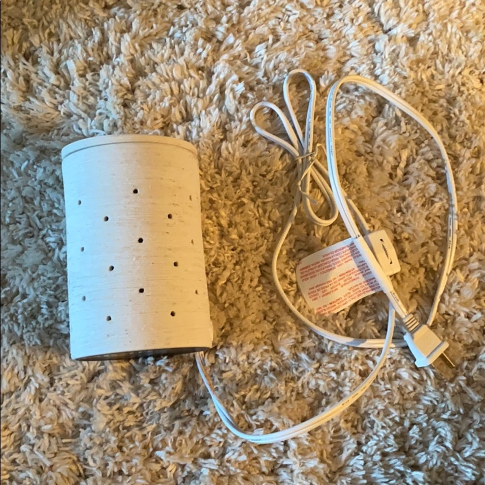 Scentsy Etched Core Silhouette Warmer